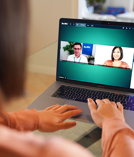 Học viên đang học tiếng Anh giao tiếp online 1 kèm 1
