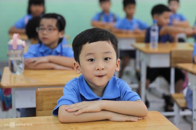 Tiếng Anh sẽ thành môn bắt buộc từ lớp 1- Đề án của Chính phủ, công bố ngày 29-10-2025