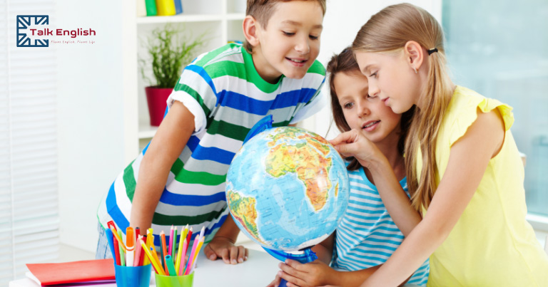 HỌC TIẾNG ANH LỚP 3: GIÚP BÉ CÂN BẰNG GIỮA SÁCH GIÁO KHOA VÀ THỰC TẾ